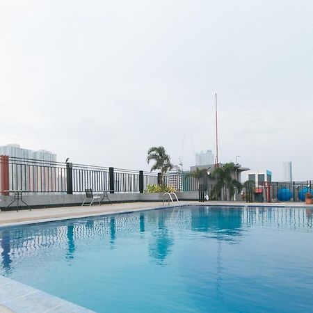 RedDoorz @ Melbourne Suites Makati Makati City Exterior foto